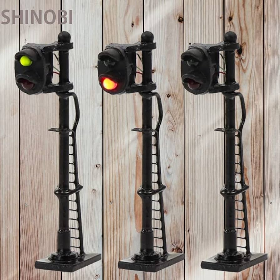 nゲージ 千マリ工房製光る３燈式ダミー信号機no.0008＆no0009セット nゲージ 千マリ工房製光る3燈式ダミー信号機no.0008＆no0009